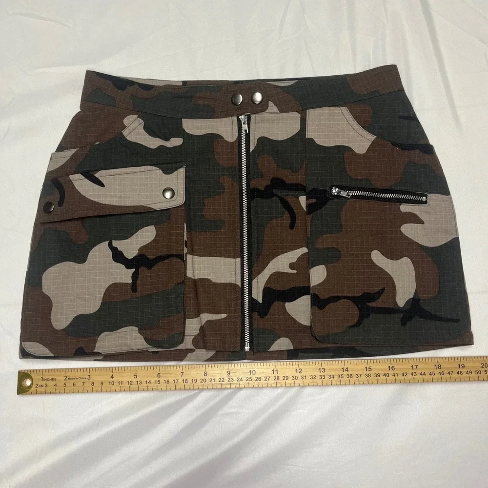 Fashion Nova Camo Cargo Mini Skirt Small